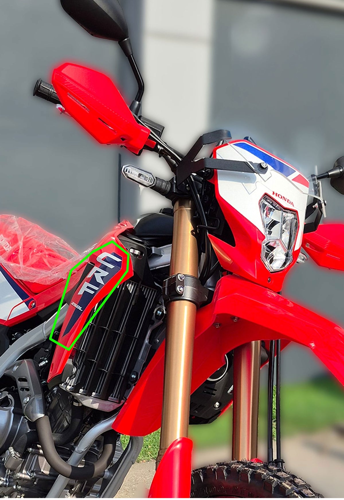 Honda CRF 250L yan grenaj sticker uygulama bölgesi