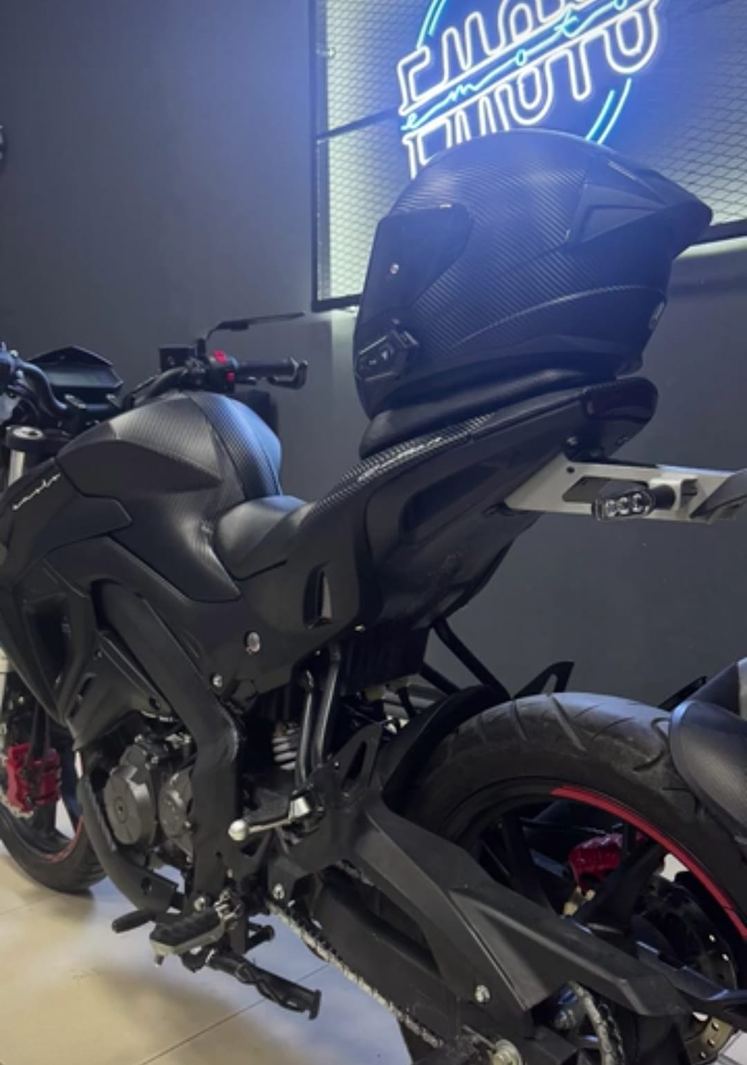 5D Karbon Fiber Mat Siyah Karbon Folyo (Boyut: 1Metre X 152 Cm)